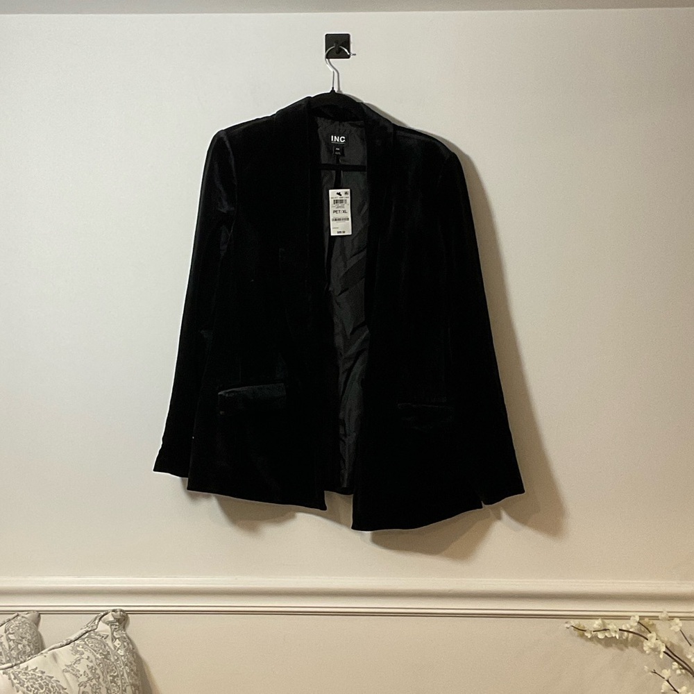 INC International Concepts Women's Elegant Black Blazer